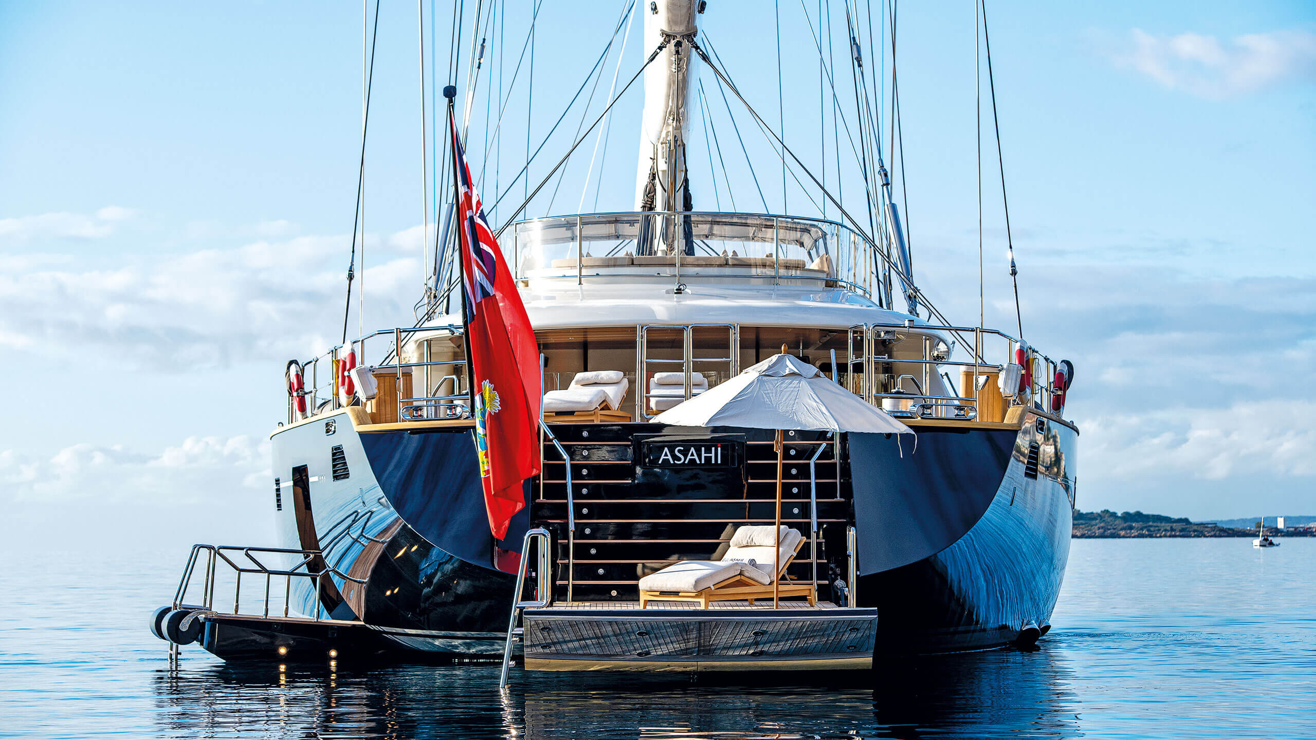 yacht